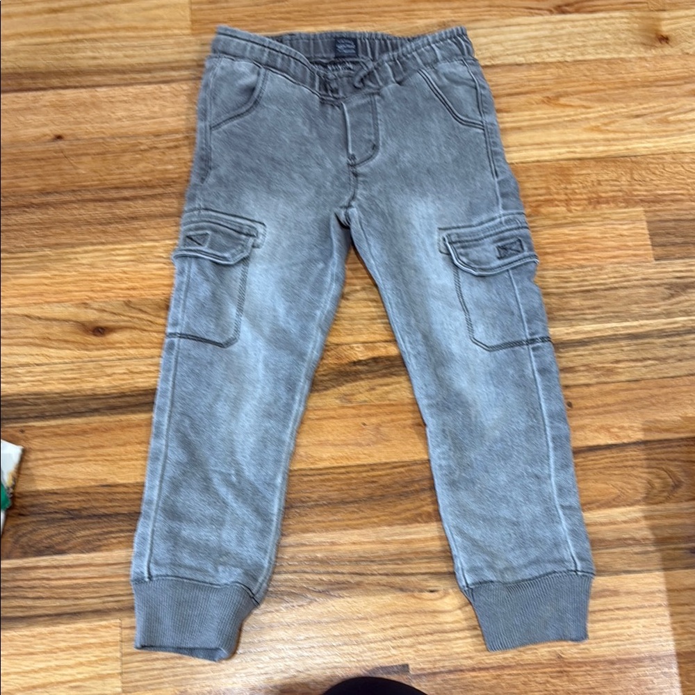 Gray Sweatpants with Elastic Cuffs and Relaxed Fit